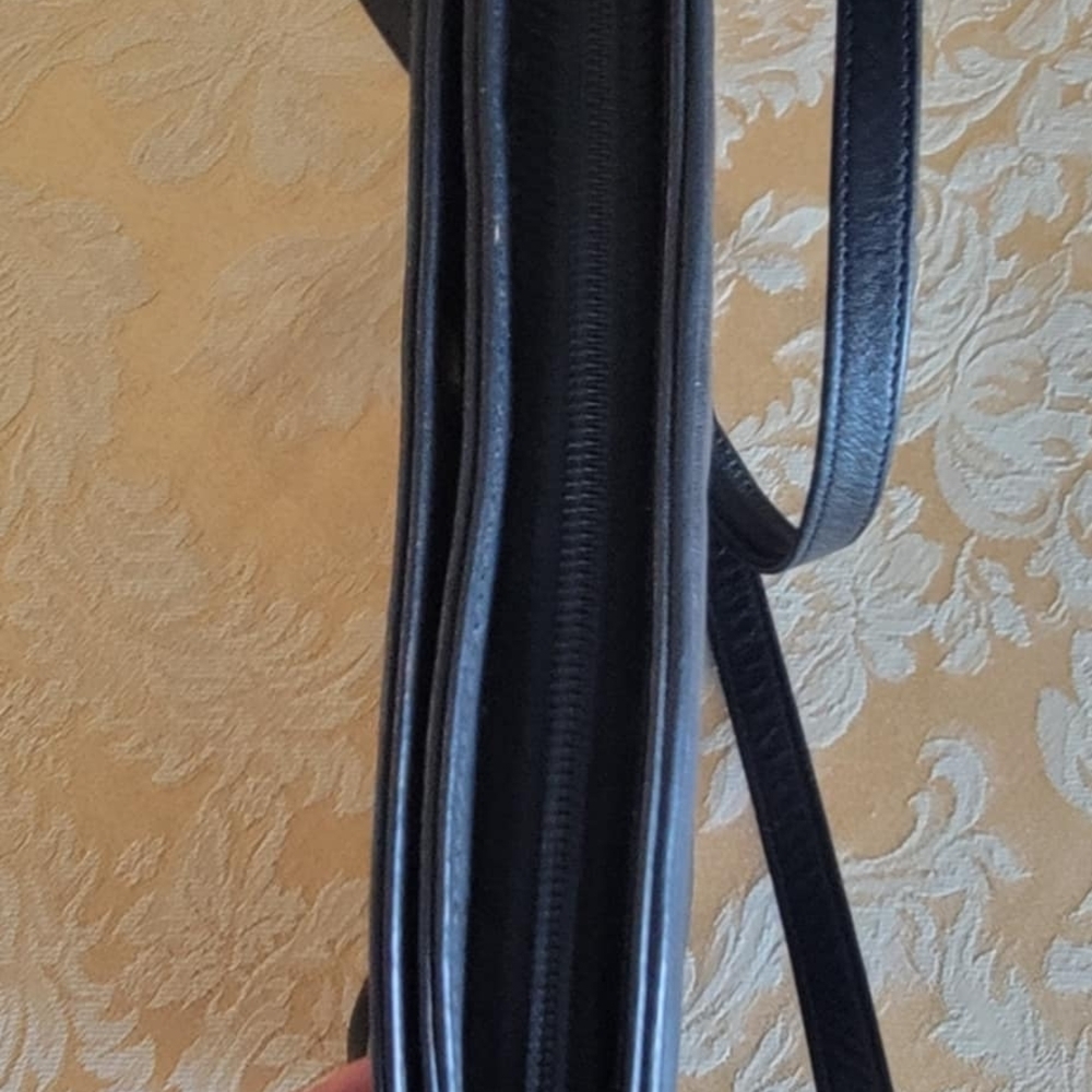 Vintage Anne Klein For Calderon Black Leather Shoulder Bag with Adjustable Strap - Picture 6 of 12